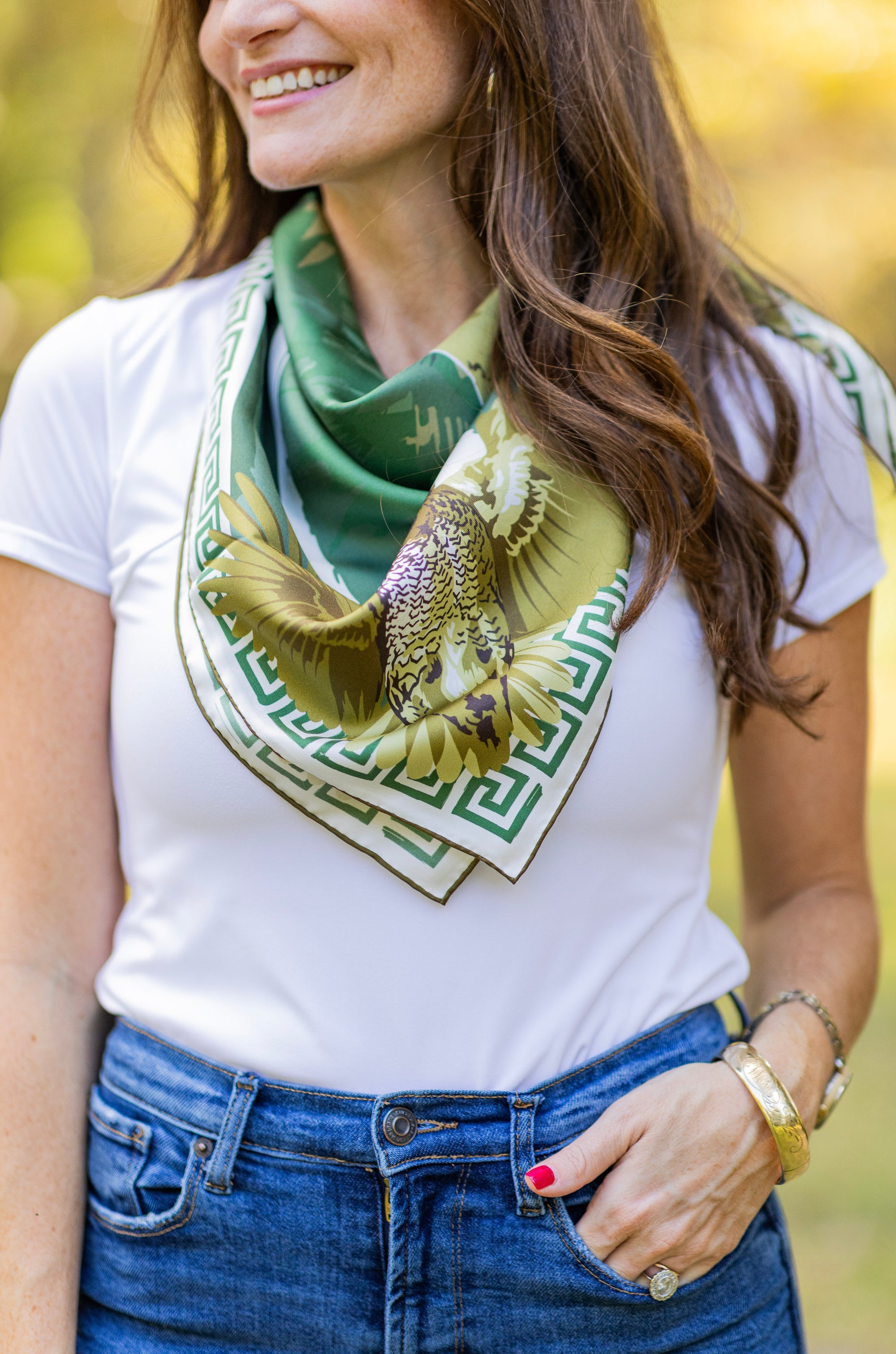 Green Pointing Strong Silk Scarf